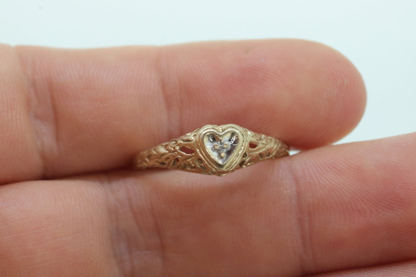 10k Heart Diamond ring. 10k yellow gold Filigree diamond band. Tiny Diamond Heart ring. st(75)