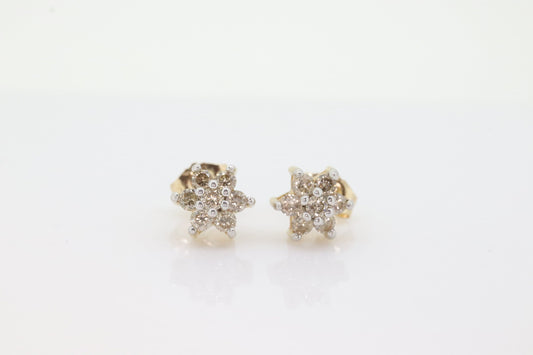 Diamond Flower Cluster Earrings. Diamond Daisy 14k stud earrings. Diamond Stud 14k Yellow Gold Earrings. 0.35 ctw. st57/50