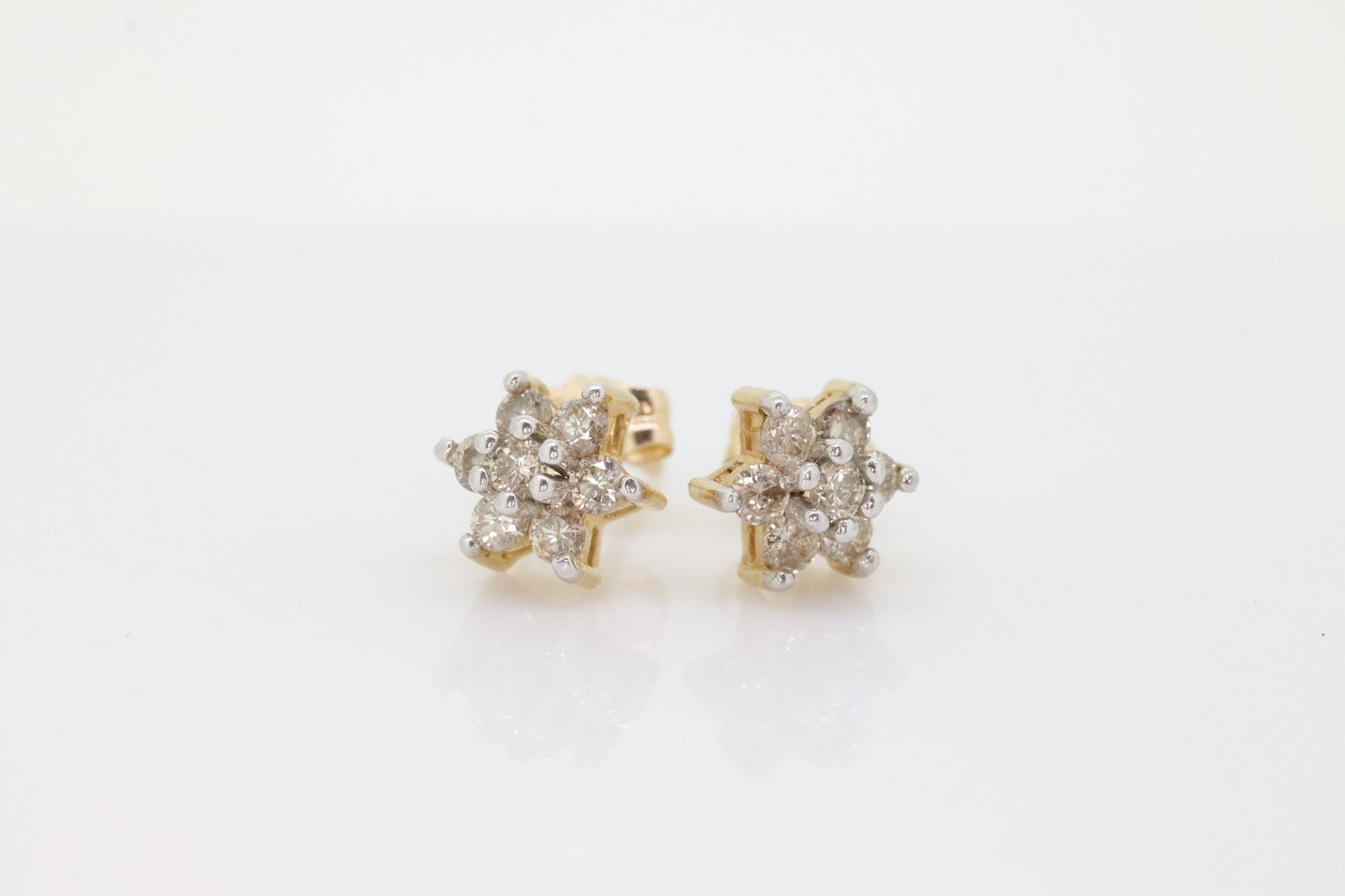 Diamond Flower Cluster Earrings. Diamond Daisy 14k stud earrings. Diamond Stud 14k Yellow Gold Earrings. 0.35 ctw. st57/50