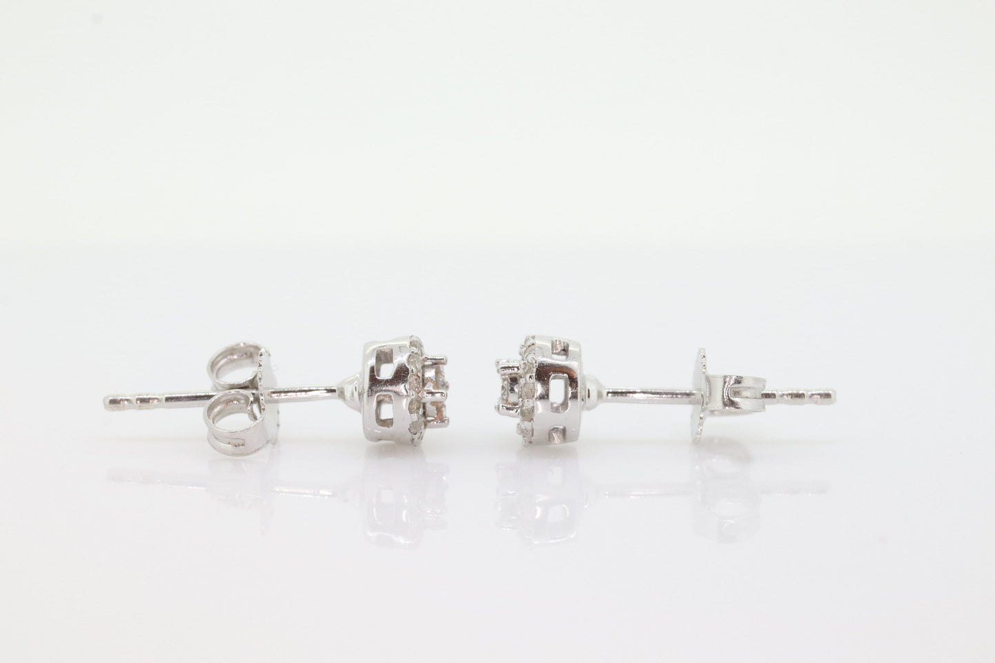 Diamond Cluster Halo Stud Earrings. 14k Diamond stud earrings. HALO Daisy Arrangement. st (161)