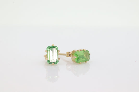 14k Green Peridot Emerald cut stud earrings. st (43)