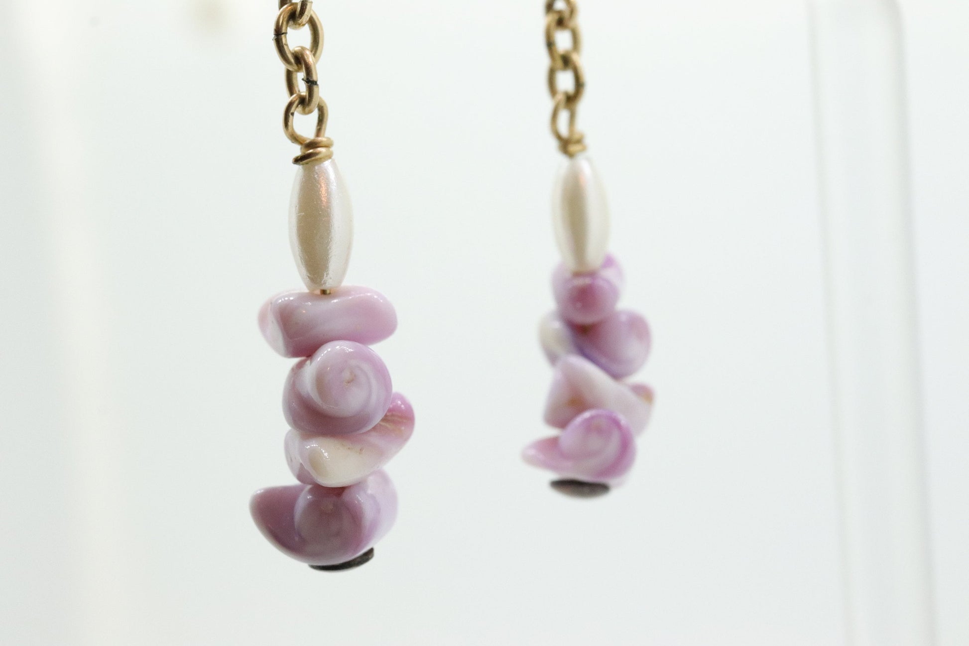 14k Gold dangle drop Shell Earrings. Pearl Purple Shell Drop bead earrings. Seashell earrings st(20)