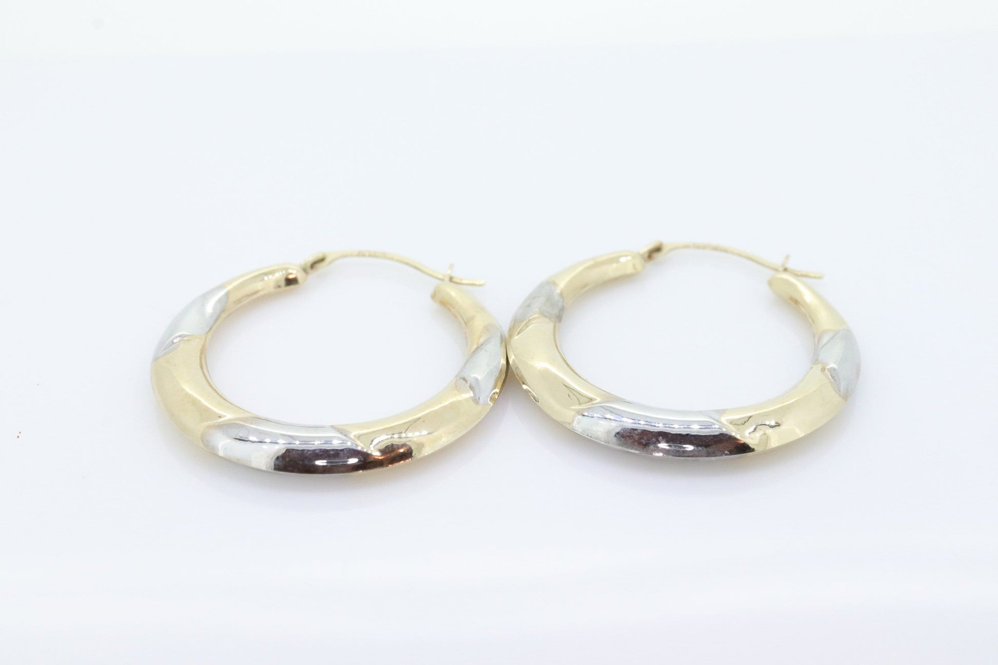 10k Multi Color Gold Textured HOOP Earrings. Multi tone Puffed Twisted Design. 10k Hoop earrings. st(51)