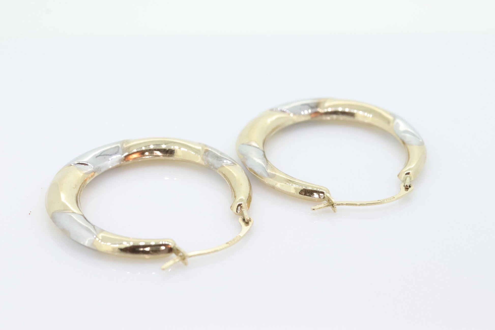 10k Multi Color Gold Textured HOOP Earrings. Multi tone Puffed Twisted Design. 10k Hoop earrings. st(51)