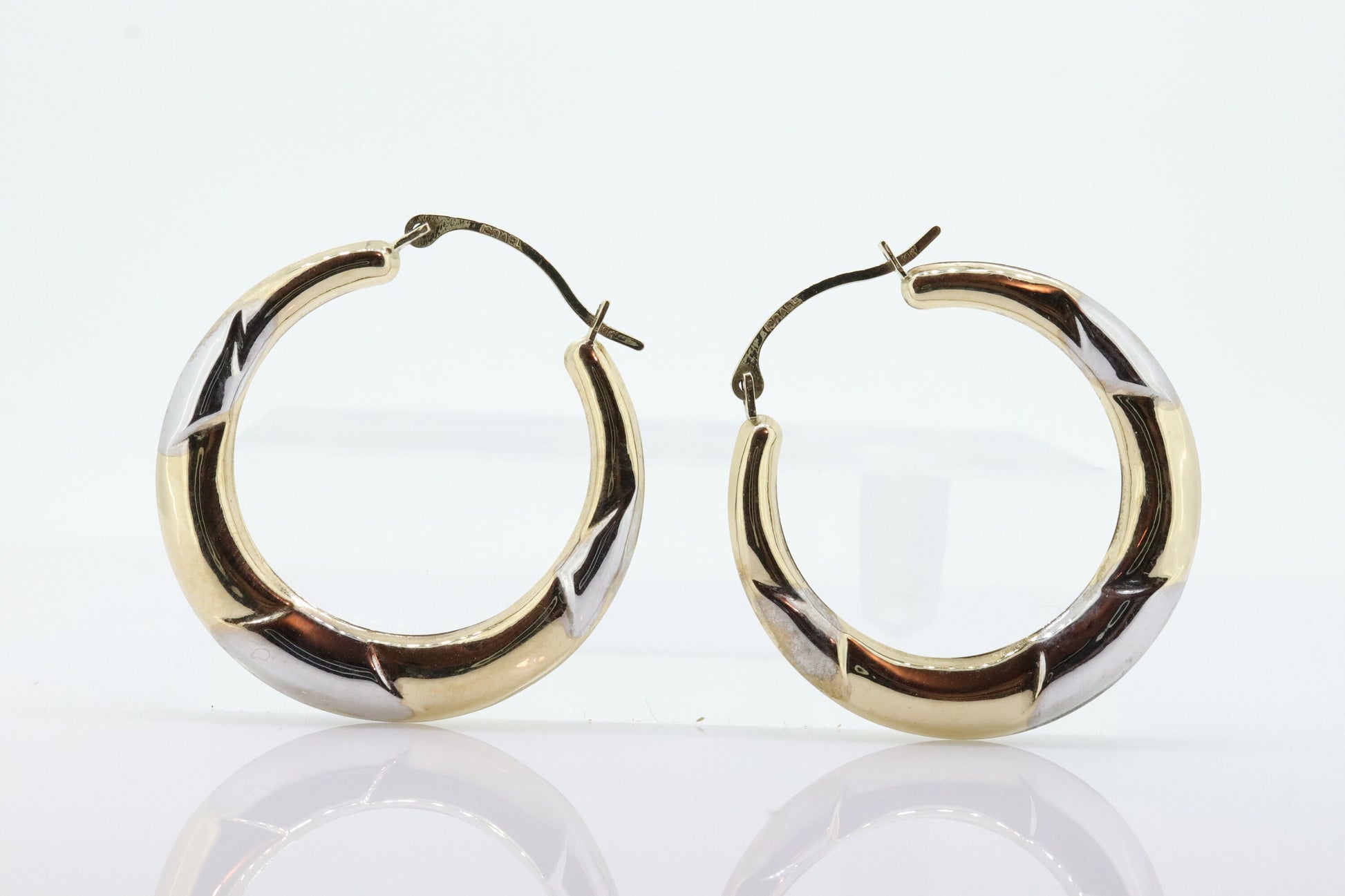 10k Multi Color Gold Textured HOOP Earrings. Multi tone Puffed Twisted Design. 10k Hoop earrings. st(51)