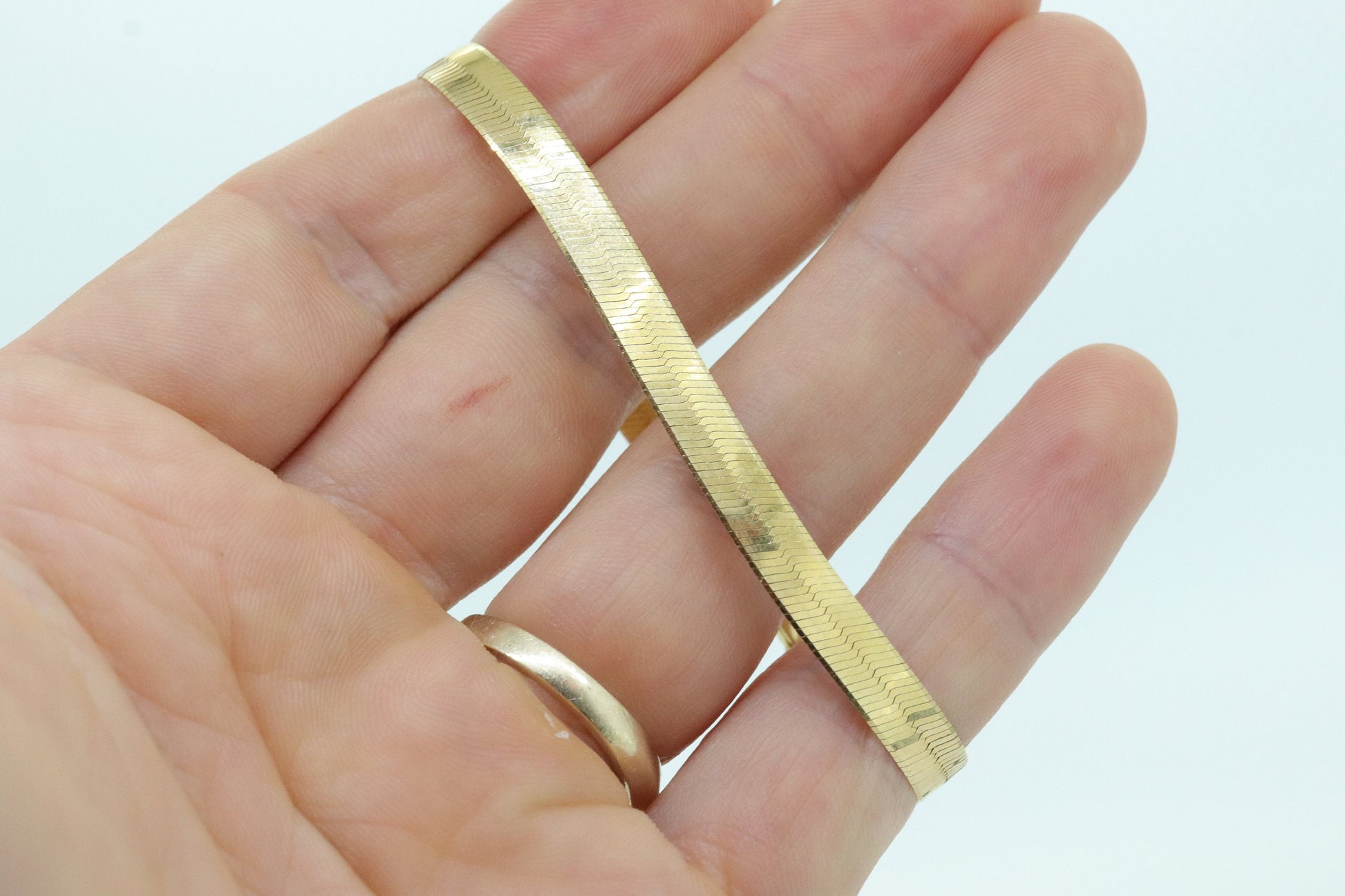 Vintage 14k Yellow Gold High Polish Gloss herringbone bracelet. Wide Herringbone Bracelet. Herringbone chain bracelet. st(178)