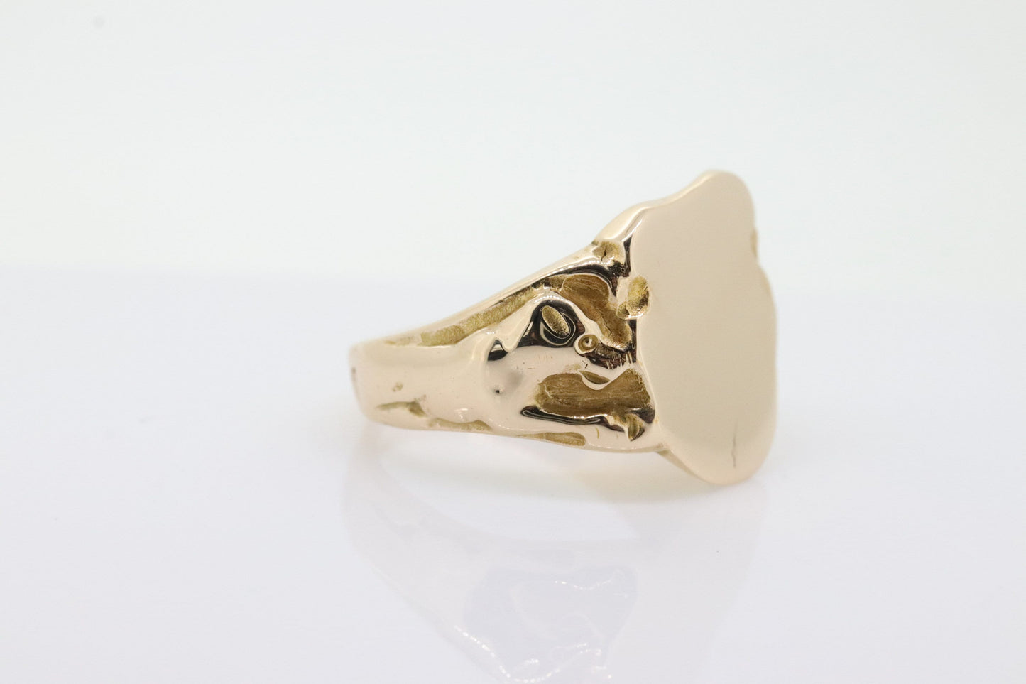 Antique LION Signet Ring. 10k Yellow gold. Blank Engrave able Signet ring. Heavy Lion Lioness Ring st(200)