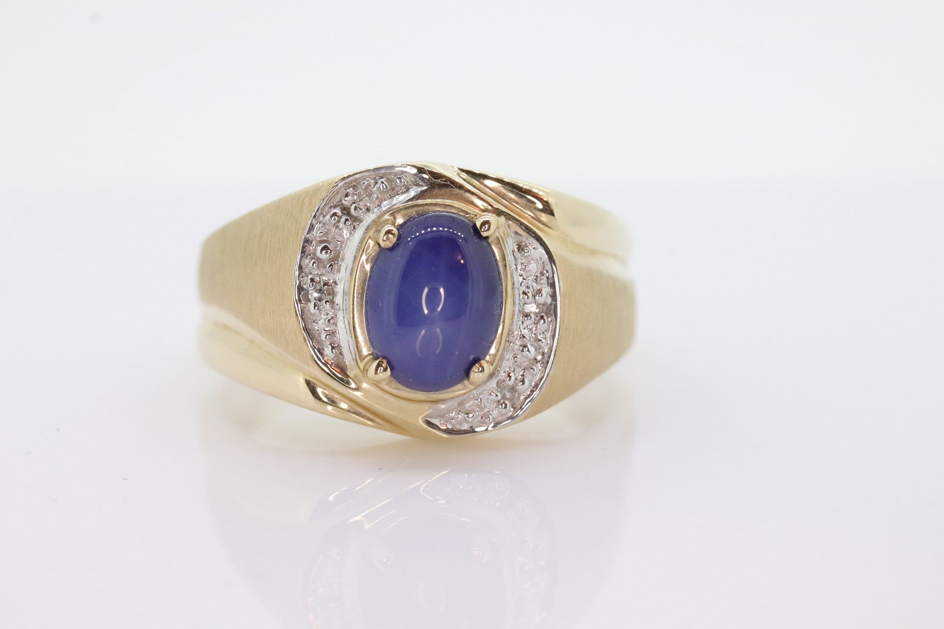 10k Star Sapphire diamond ring. 10k Yellow Gold Nugget Mens Star Sapphire Cabochon signet ring. st(132)