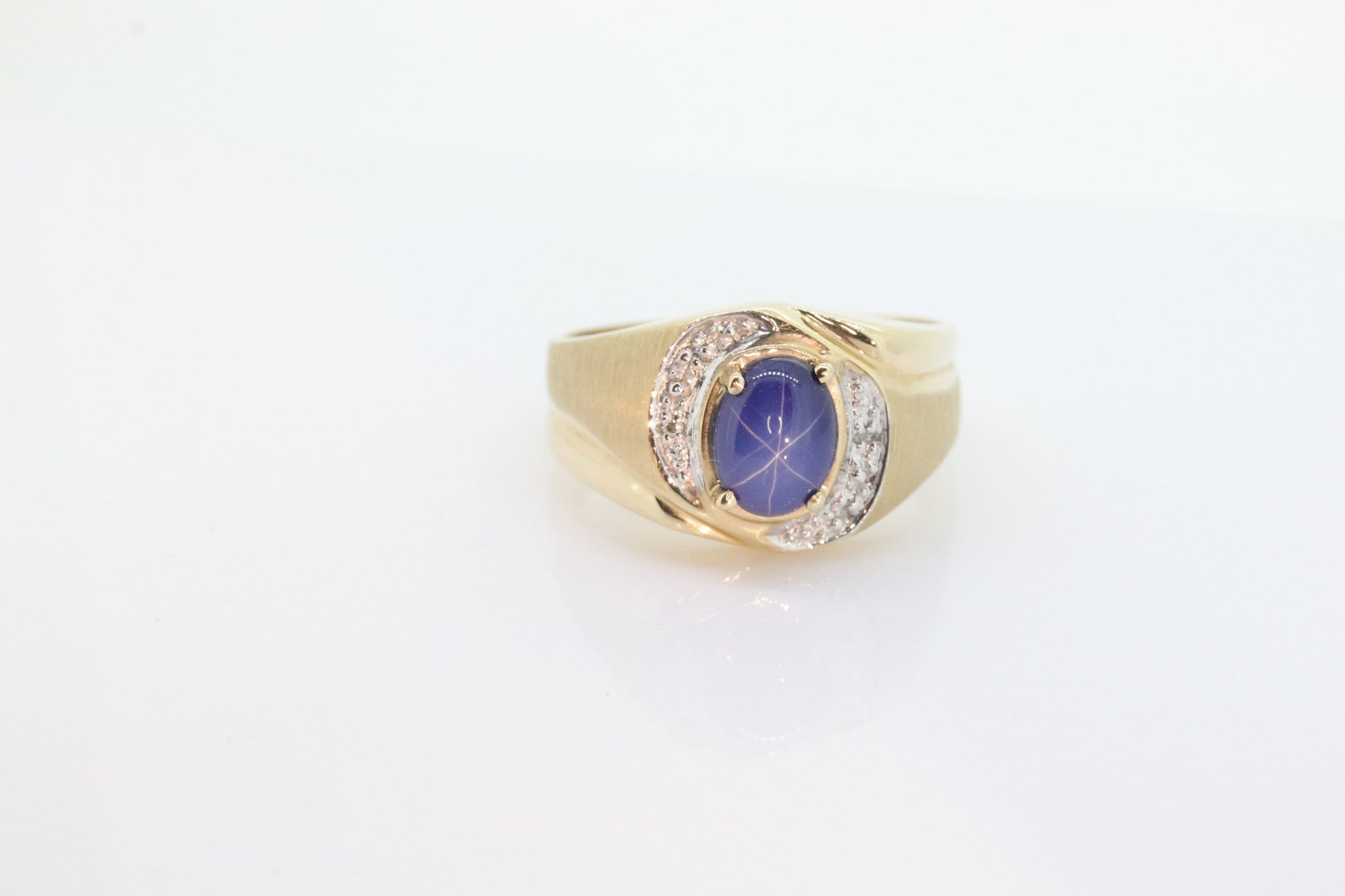 10k Star Sapphire diamond ring. 10k Yellow Gold Nugget Mens Star Sapphire Cabochon signet ring. st(132)