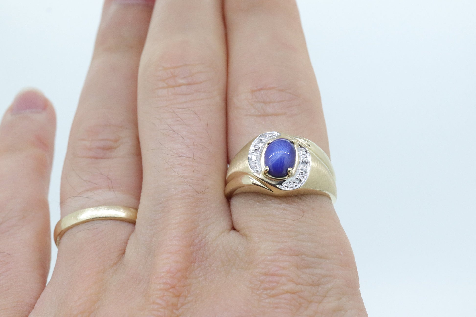 10k Star Sapphire diamond ring. 10k Yellow Gold Nugget Mens Star Sapphire Cabochon signet ring. st(132)