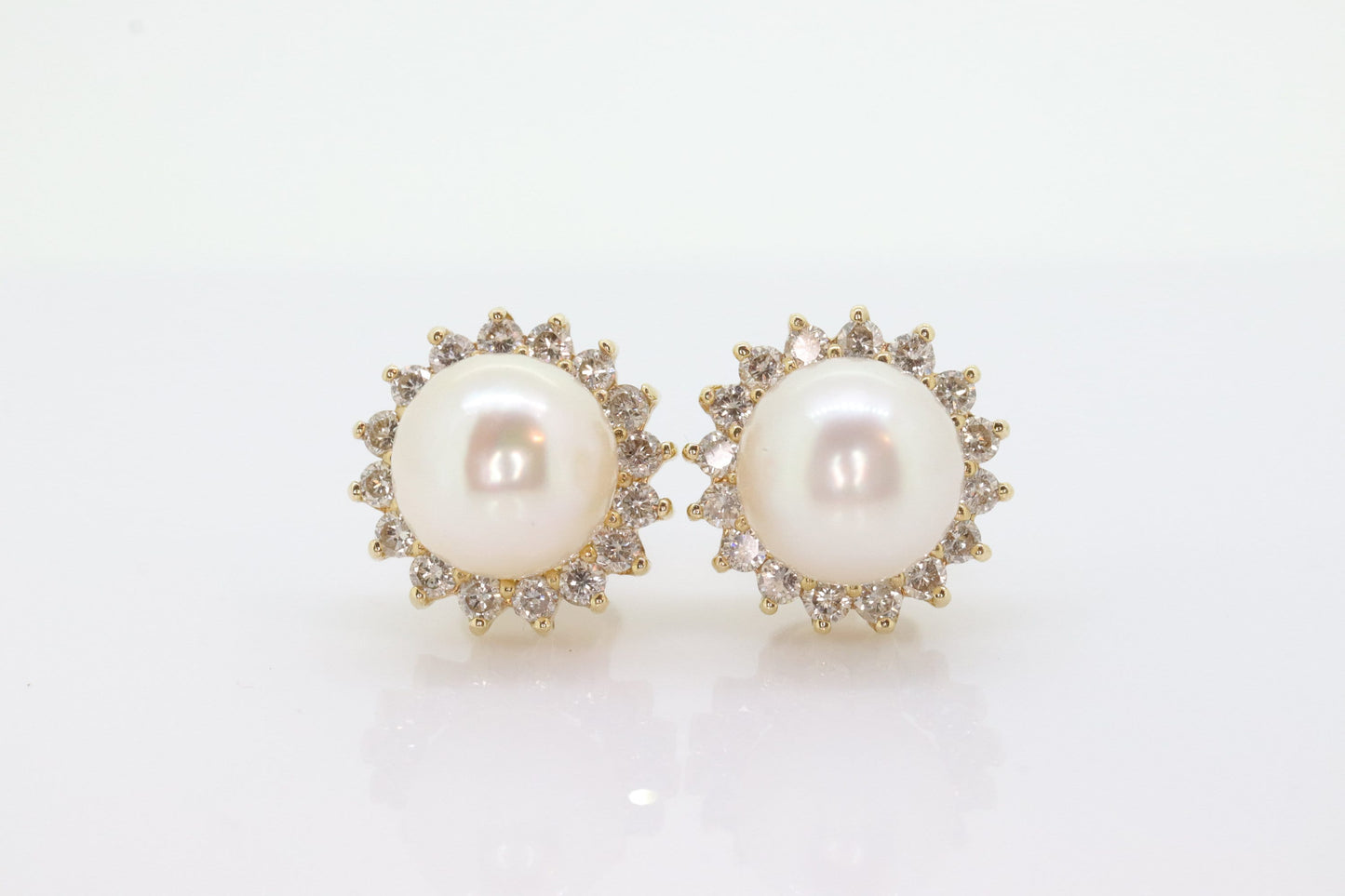 14k Pearl and Diamond stud earrings. Halo Pearl Diamond Elegant and Dainty Pearl diamond studs. st(92)