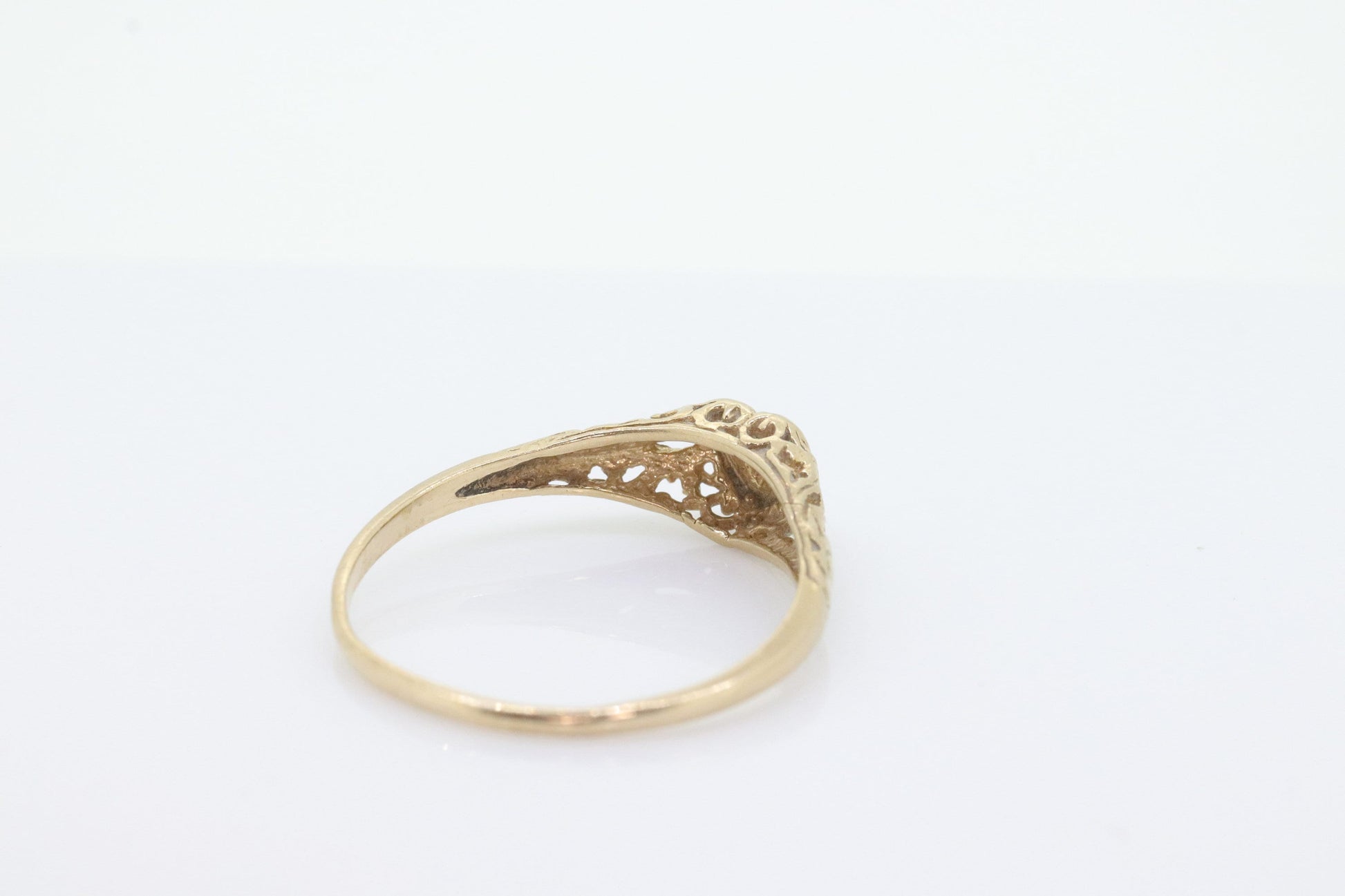 10k Heart Diamond ring. 10k yellow gold Filigree diamond band. Tiny Diamond Heart ring. st(75)