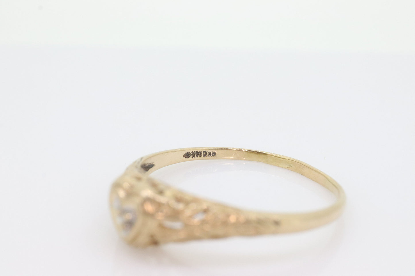 10k Heart Diamond ring. 10k yellow gold Filigree diamond band. Tiny Diamond Heart ring. st(75)