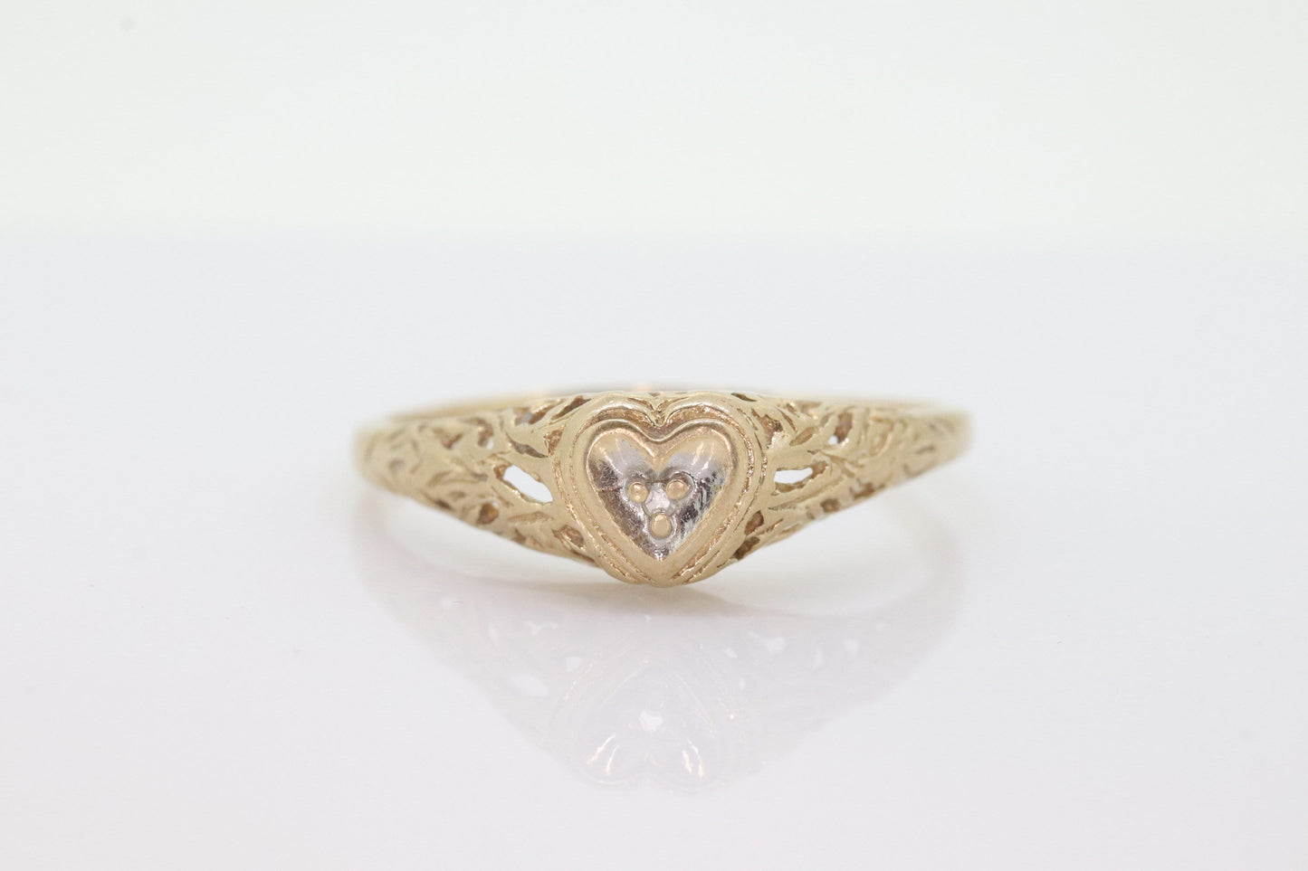 10k Heart Diamond ring. 10k yellow gold Filigree diamond band. Tiny Diamond Heart ring. st(75)