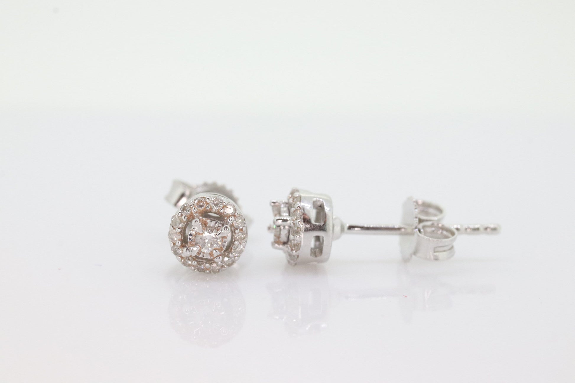 Diamond Cluster Halo Stud Earrings. 14k Diamond stud earrings. HALO Daisy Arrangement. st (161)