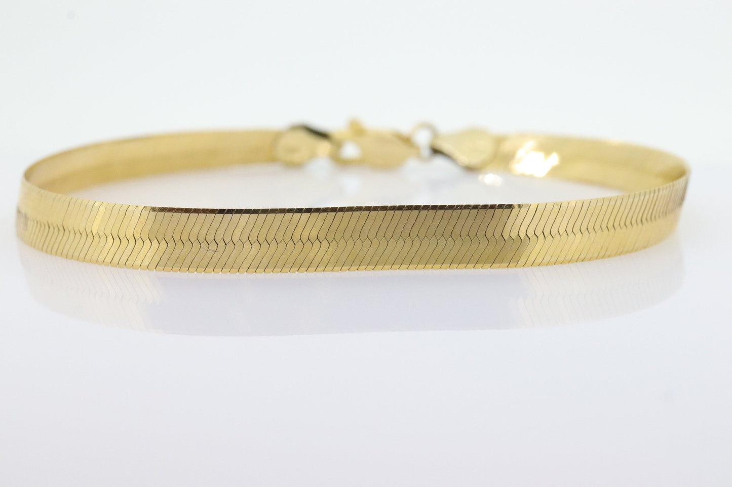 Vintage 14k Yellow Gold High Polish Gloss herringbone bracelet. Wide Herringbone Bracelet. Herringbone chain bracelet. st(178)