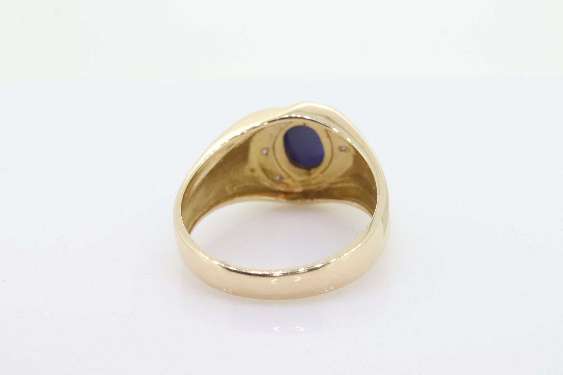 10k Star Sapphire diamond ring. 10k Yellow Gold Nugget Mens Star Sapphire Cabochon signet ring. st(132)