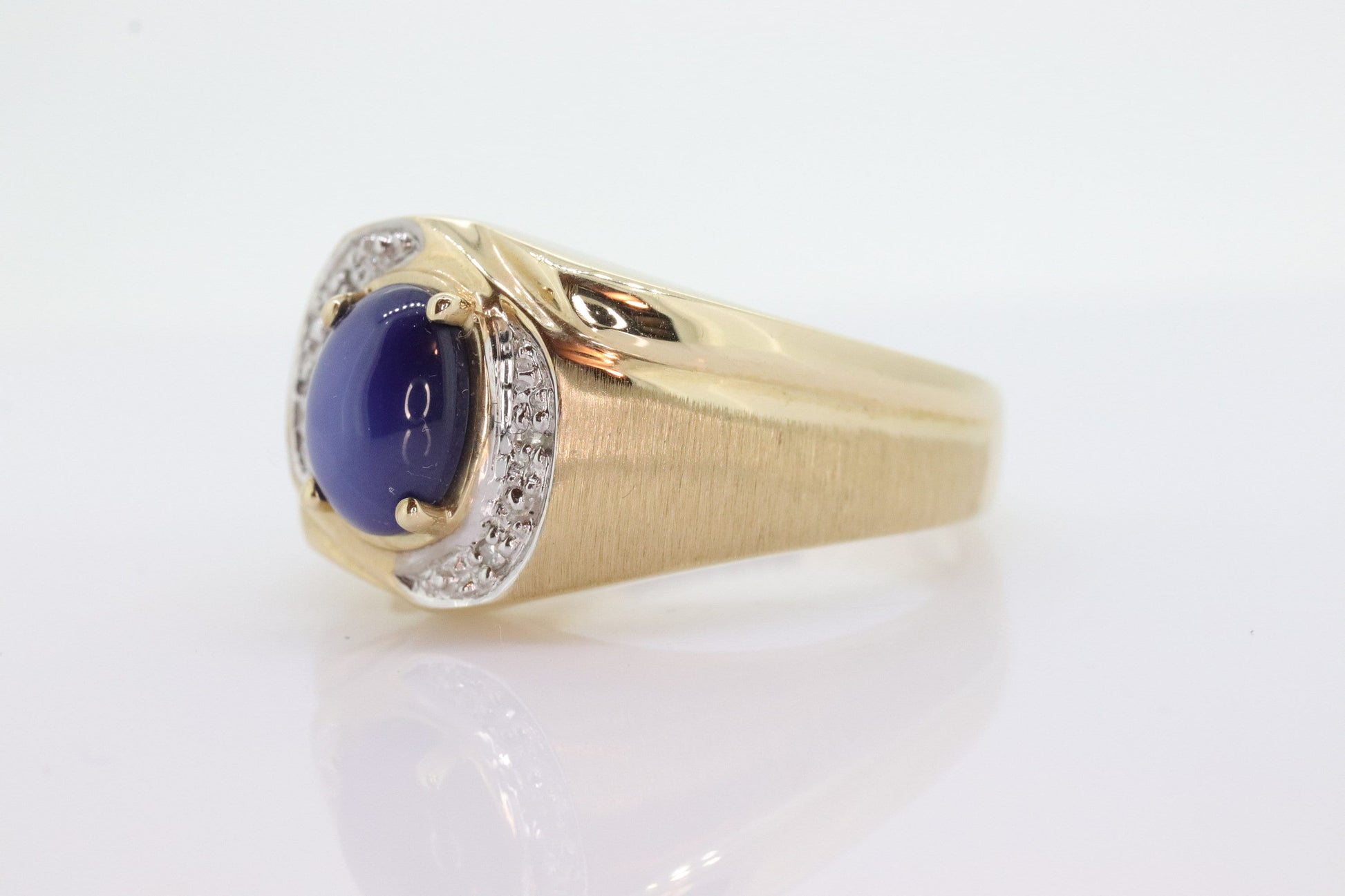 10k Star Sapphire diamond ring. 10k Yellow Gold Nugget Mens Star Sapphire Cabochon signet ring. st(132)