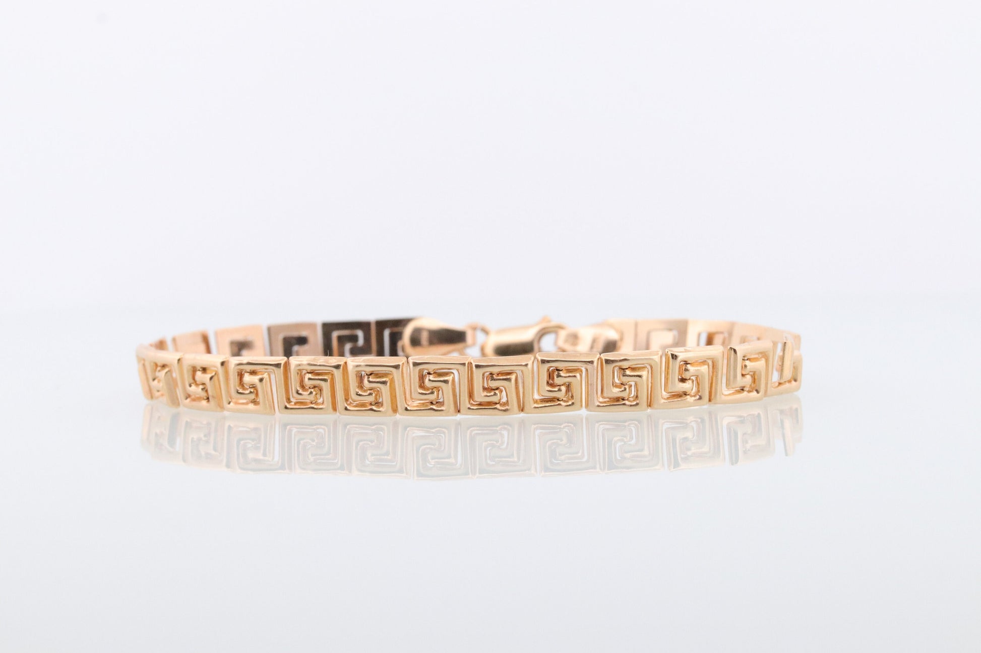 14K Greek KEY Chain Bracelet. 14k Yellow Gold Polished Greek Key chain bracelet. 14k Yellow gold Italy 6.1grams st(215)