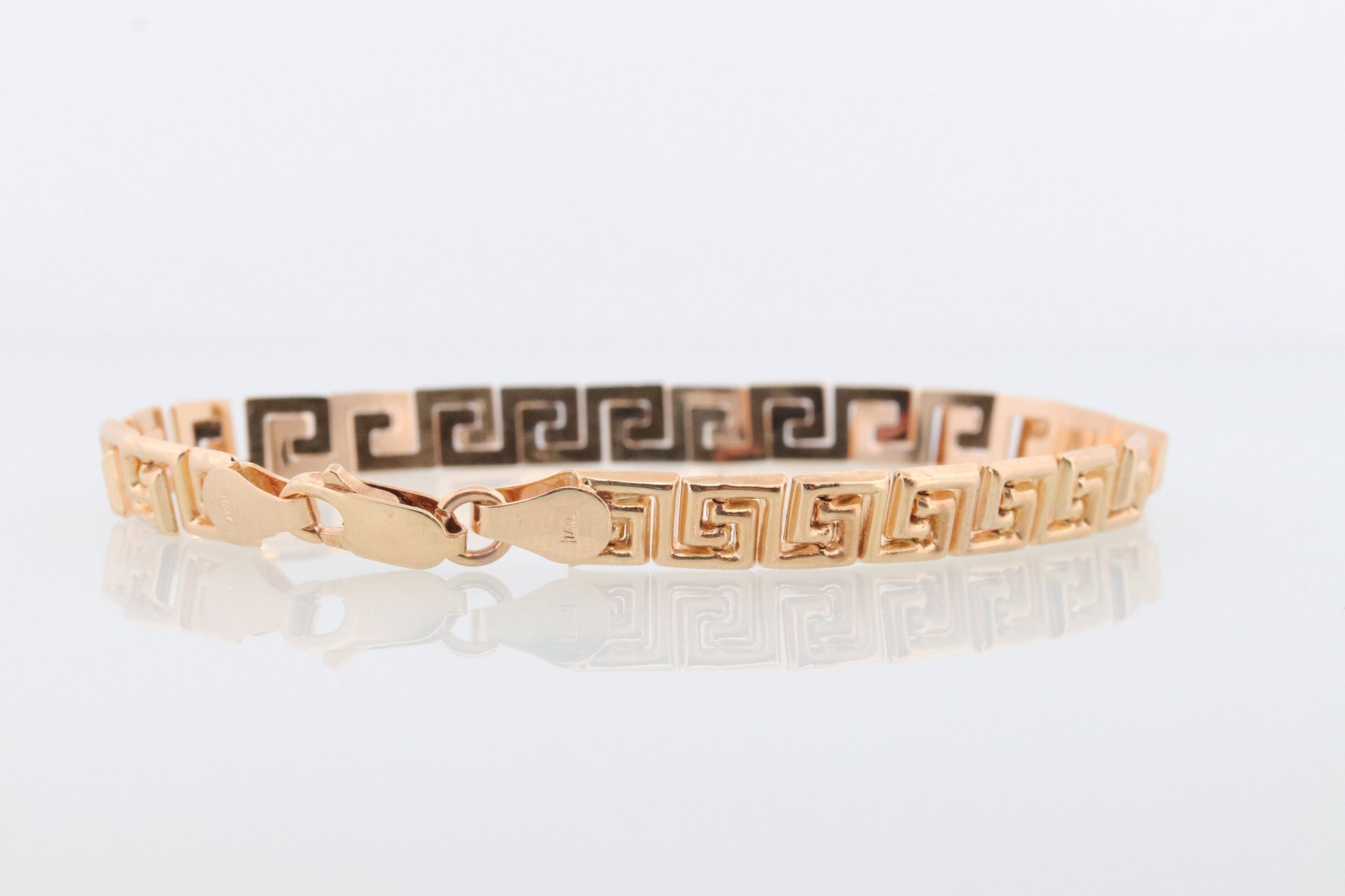 14K Greek KEY Chain Bracelet. 14k Yellow Gold Polished Greek Key chain bracelet. 14k Yellow gold Italy 6.1grams st(215)