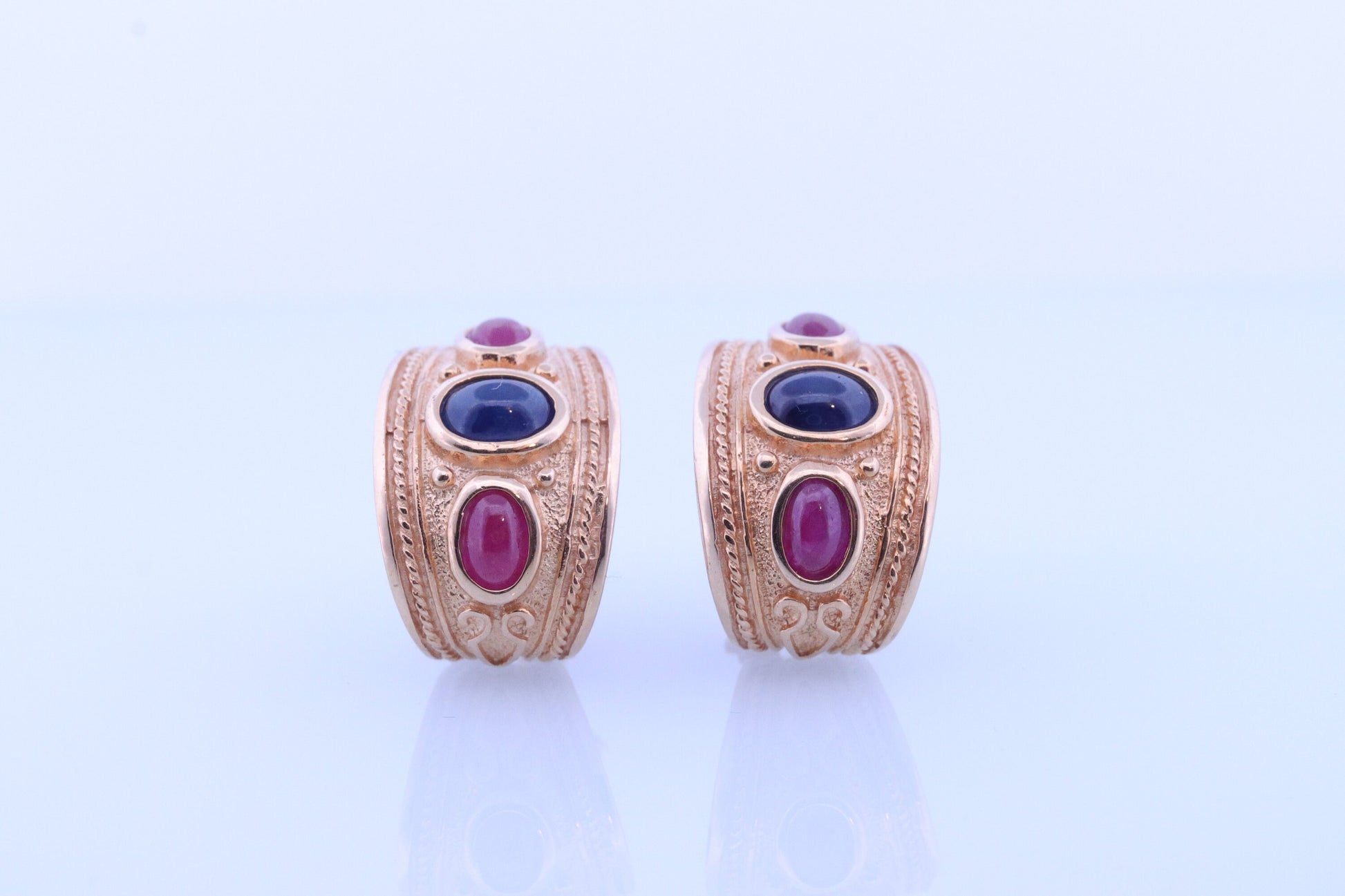 14k Ruby Sapphire Cabochon Byzantine Etruscan Earrings. 14k Gold Etruscan Revival Ruby Sapphire Dangle Bezel Set Omega Backs st(352)