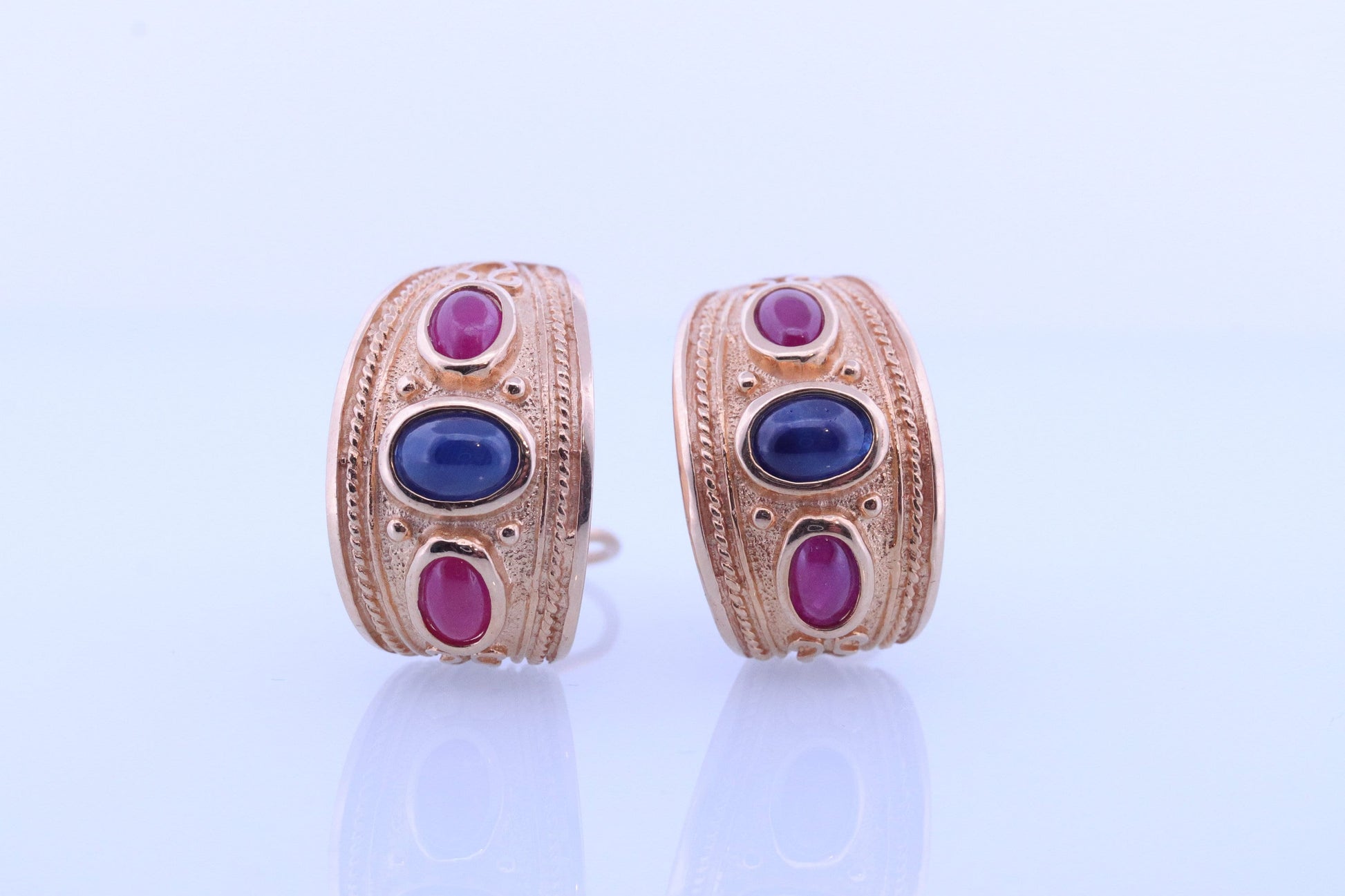 14k Ruby Sapphire Cabochon Byzantine Etruscan Earrings. 14k Gold Etruscan Revival Ruby Sapphire Dangle Bezel Set Omega Backs st(352)