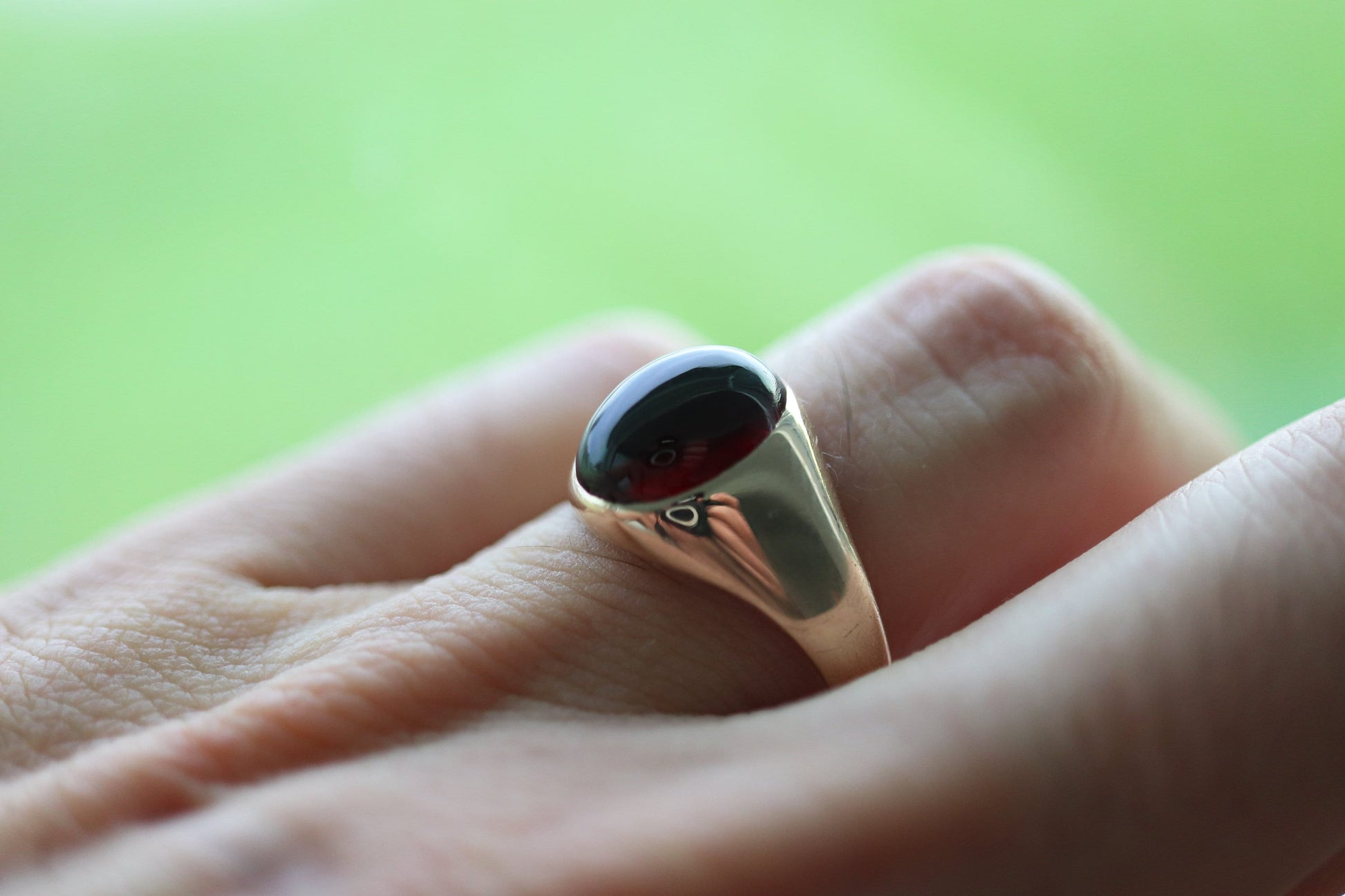 10k Garnet ring. 10k Yellow Gold Black RED Rhodolite Garnet Cabochon Bezel set signet ring. st(187)