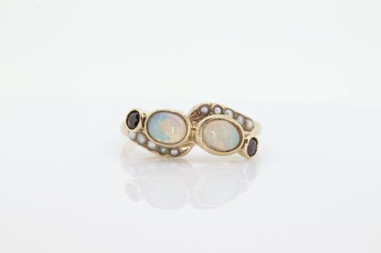 10k Victorian Opal Pearl Seed garnet ring. 10k Gold Victorian claw opal garnet ring. st(69)