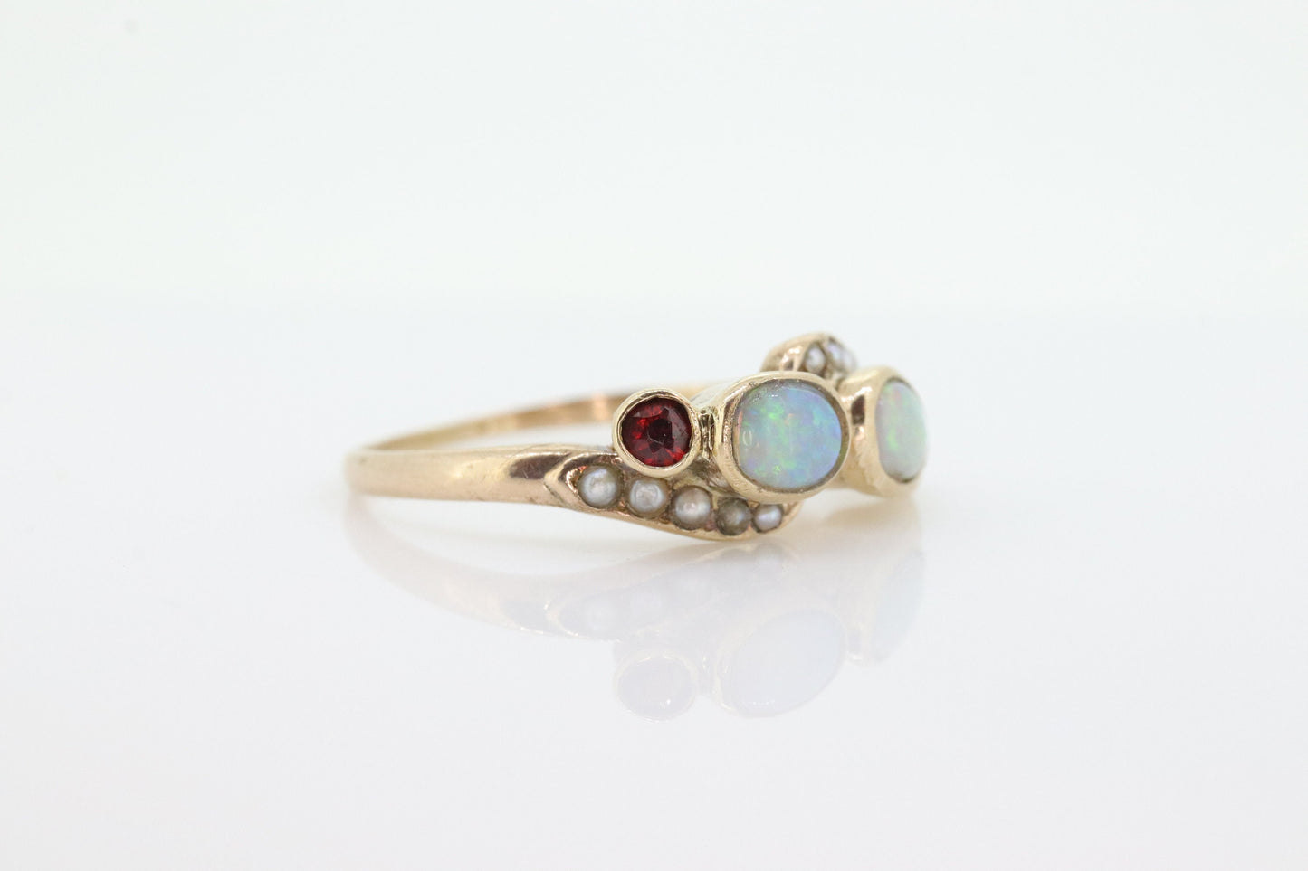 10k Victorian Opal Pearl Seed garnet ring. 10k Gold Victorian claw opal garnet ring. st(69)