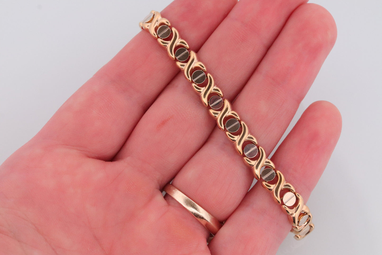 Screw Head Link Bracelet 14k Gold. XO XO Fancy 14k yellow gold Chain Link Bracelet. Multi-tone Love Kiss Bracelet. st(380)