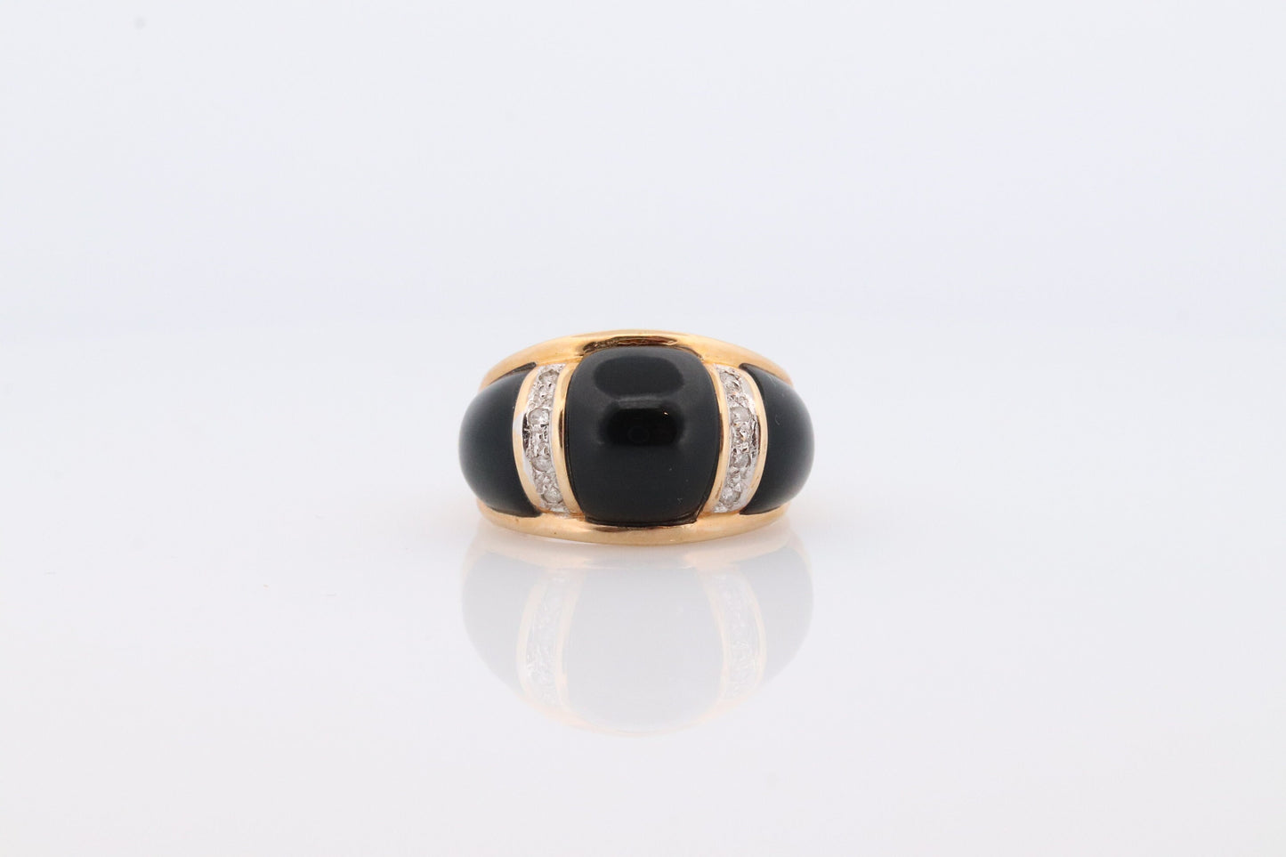 14k Modern Cabochon Onyx and Diamond ring. Wide Dome Onyx. Scalloped Onyx inlaid band. World Wide Imports. st(181)