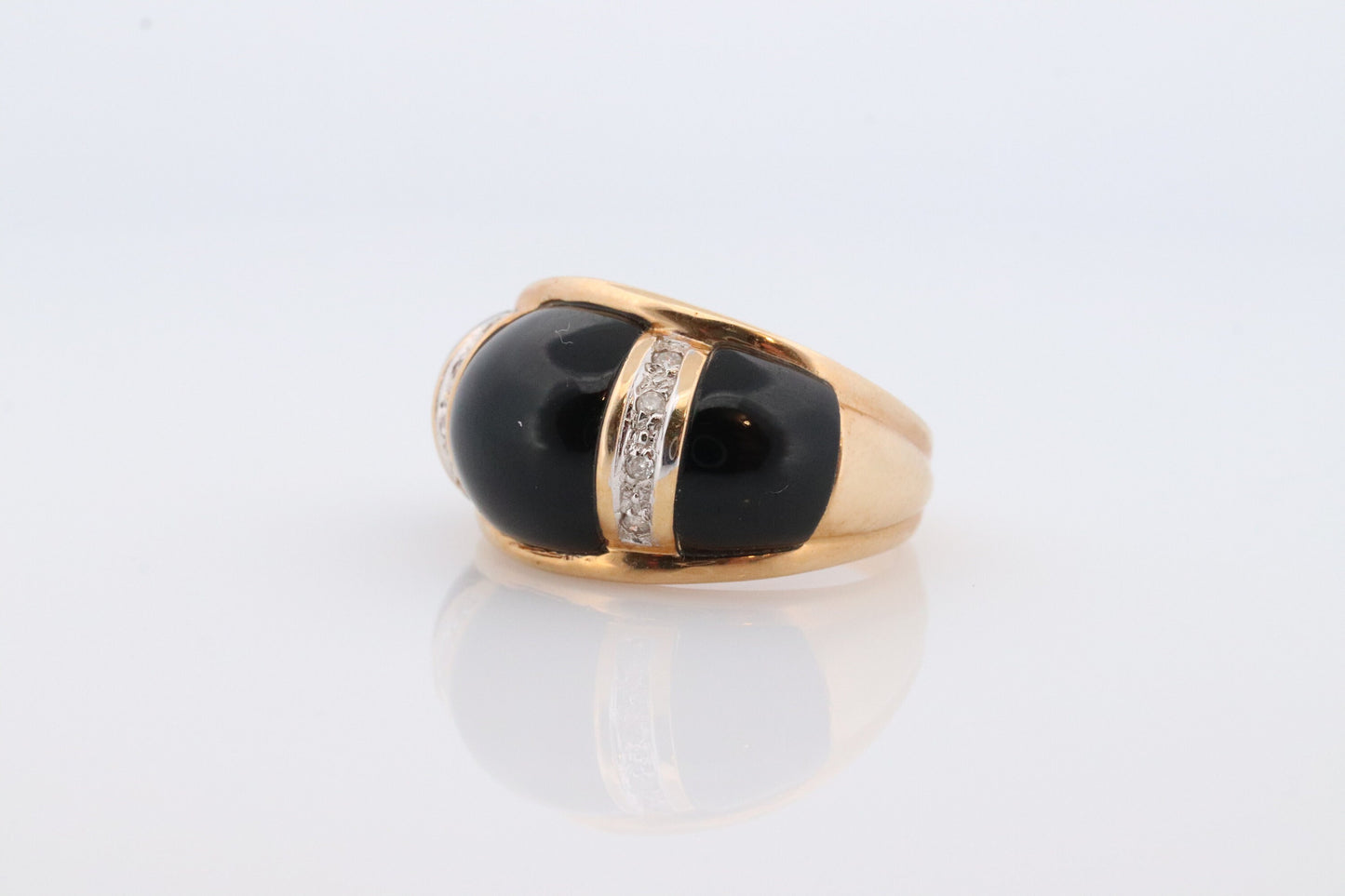 14k Modern Cabochon Onyx and Diamond ring. Wide Dome Onyx. Scalloped Onyx inlaid band. World Wide Imports. st(181)