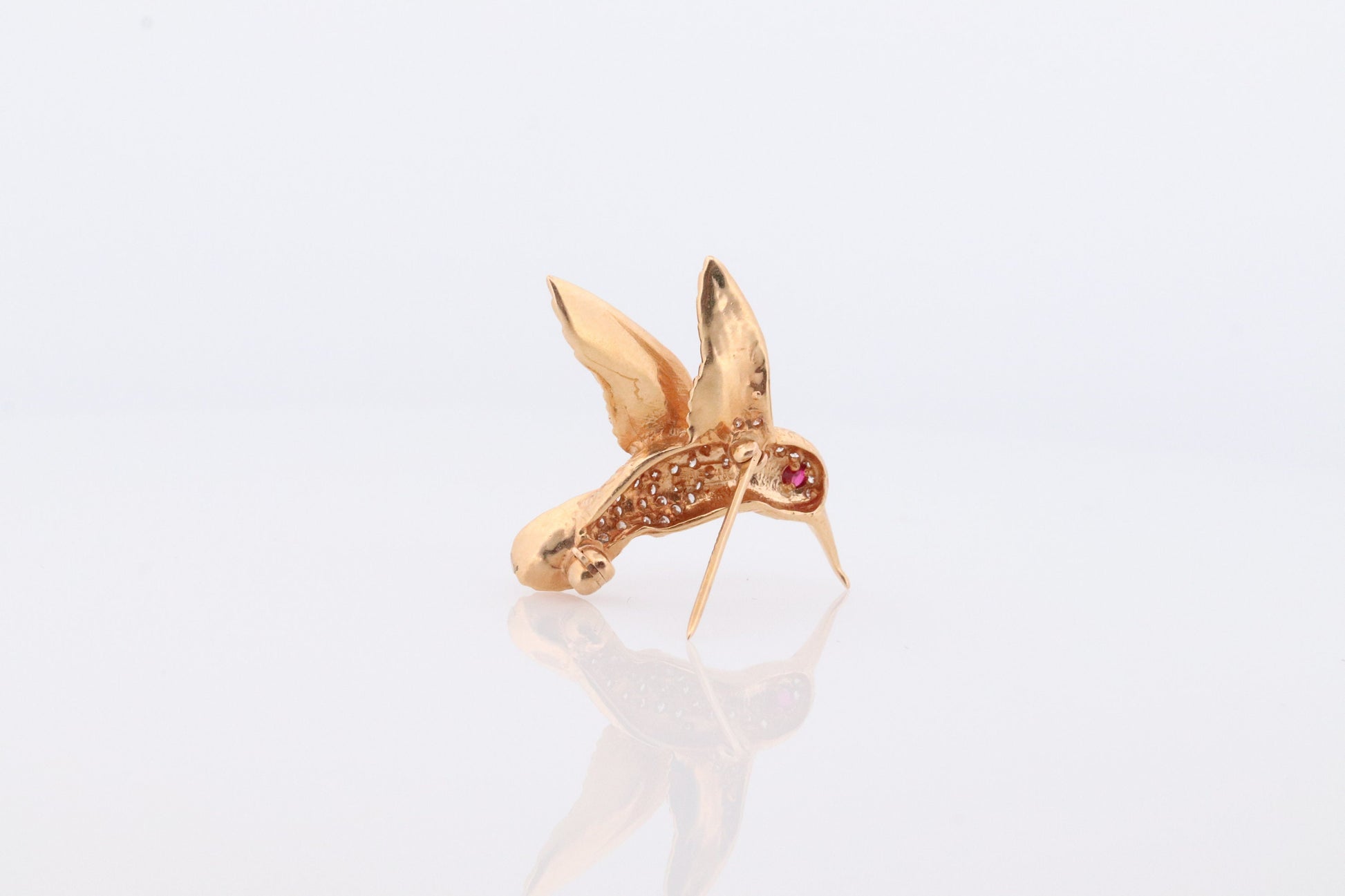14k Hummingbird with Diamonds Ruby. Ballou & Co Bird Brooch Diamond encrusted with ruby eyes. BAB. st(237)