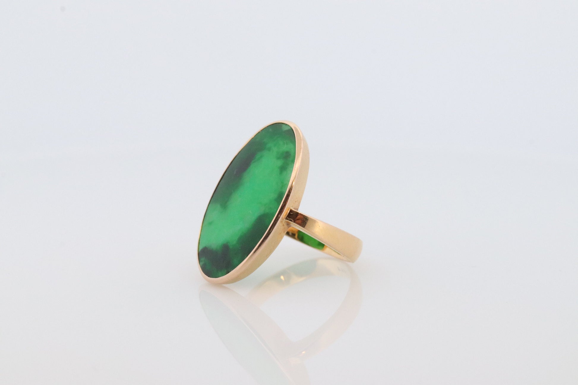 18k Green Jade Thin Glass ring. Jade Bezel set ring. Very rare Jade Flat Signet ring. st(295)