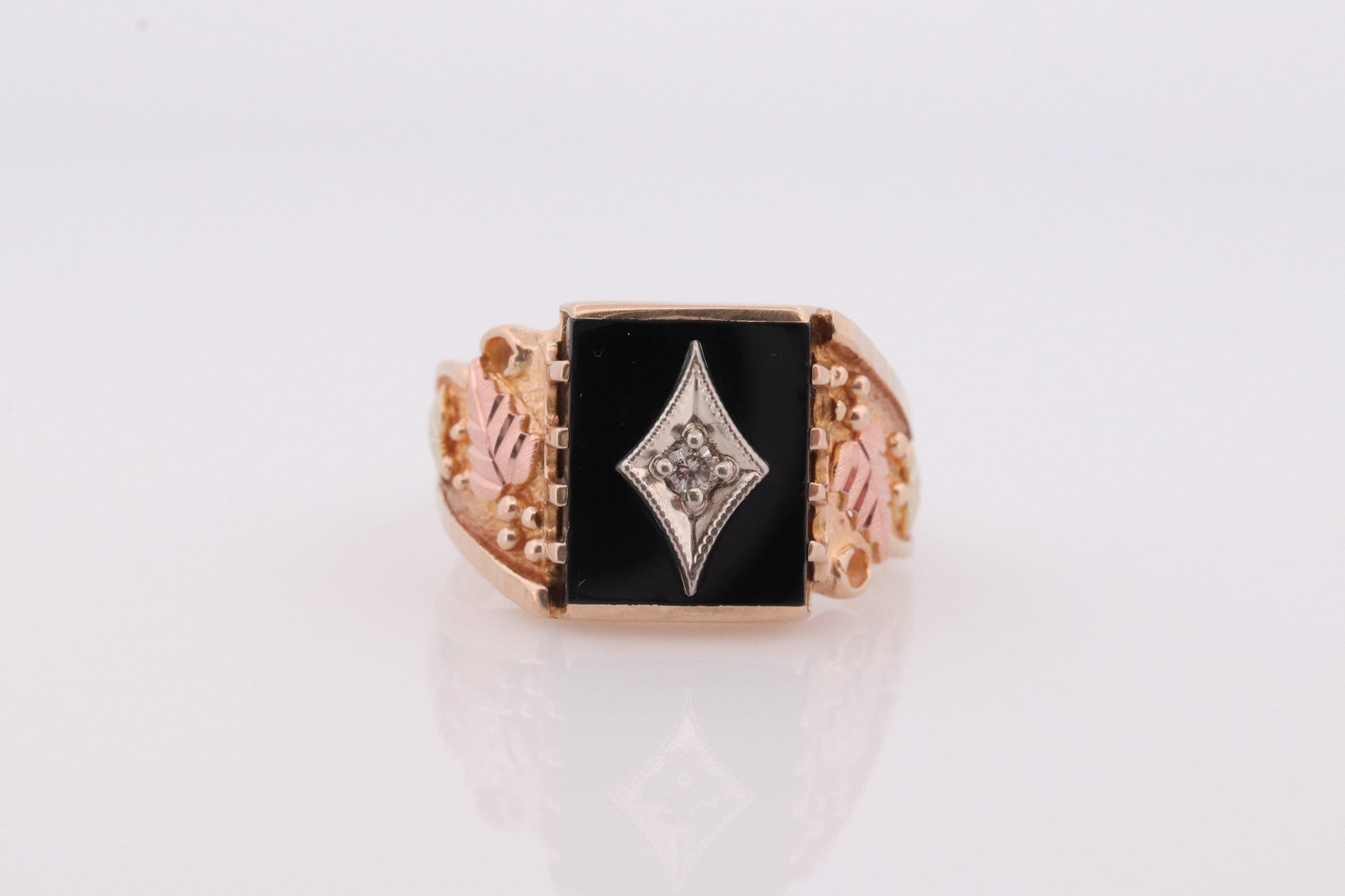 Black Hills Gold Ring. Heavy 10k Diamond and Onyx Black Hills Gold Mens Statement Ring. sz 9.5. st(102)