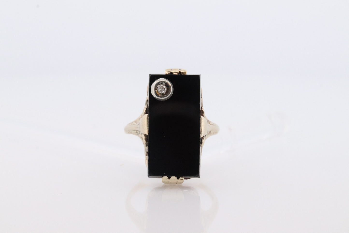 Art Deco Onyx and Diamond Ring. 14k Yellow Gold Rectangle Onyx and Diamond ring. Mourning ring. st(115)