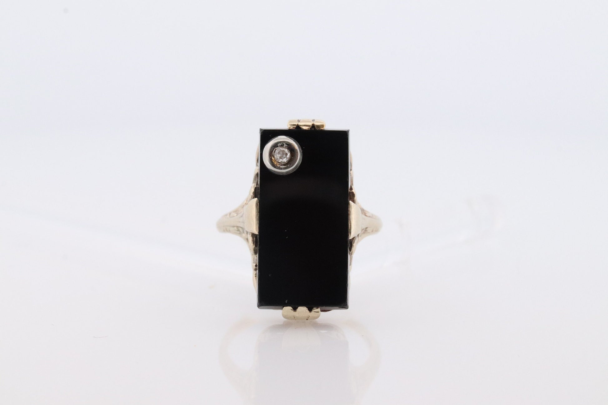 Art Deco Onyx and Diamond Ring. 14k Yellow Gold Rectangle Onyx and Diamond ring. Mourning ring. st(115)