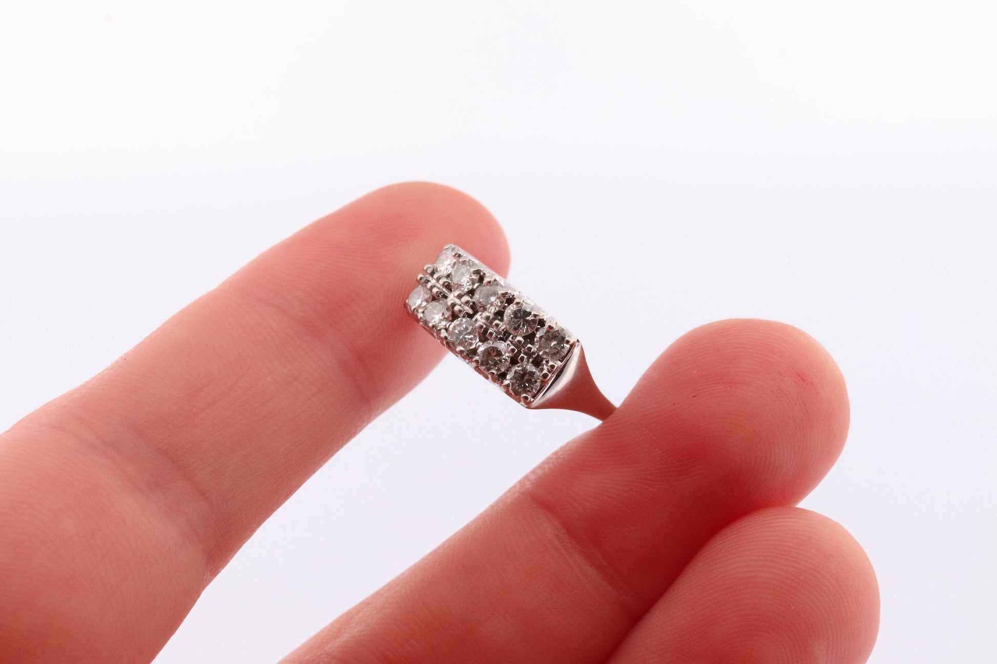 14k Diamond Row Cluster ring. 1ctw of genuine Natural diamonds. 14k White gold Cluster Signet diamond band. st(322)