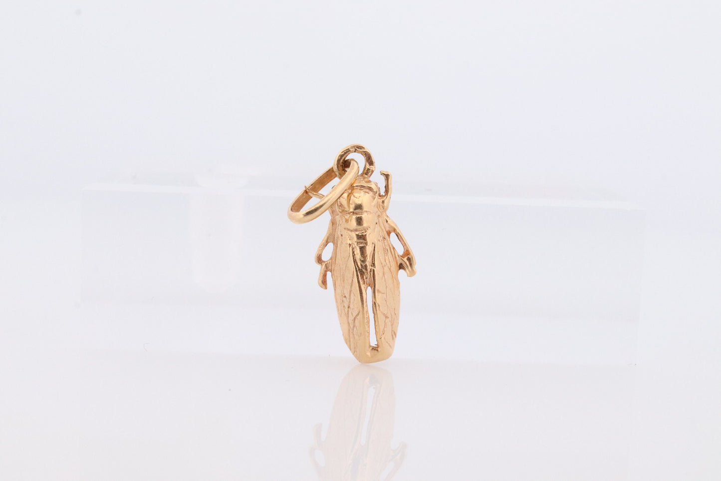 18k FLY Pendant. 18k Solid Yellow gold Fly Insect Charm. st(94)