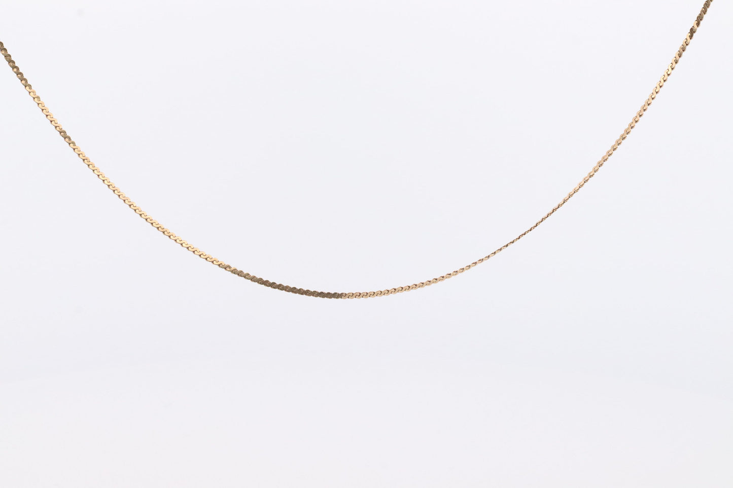 14k S link Serpentine chain necklace. Slink Italy Necklace 1.5mm wide 18.5in 2.3grams st(42)