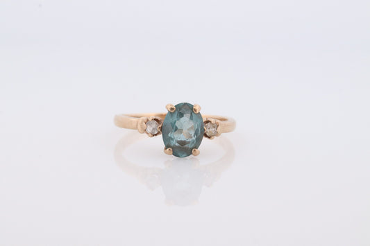 Blue and White Topaz Solitaire Ring. 10k white gold Trio ring. st(42)