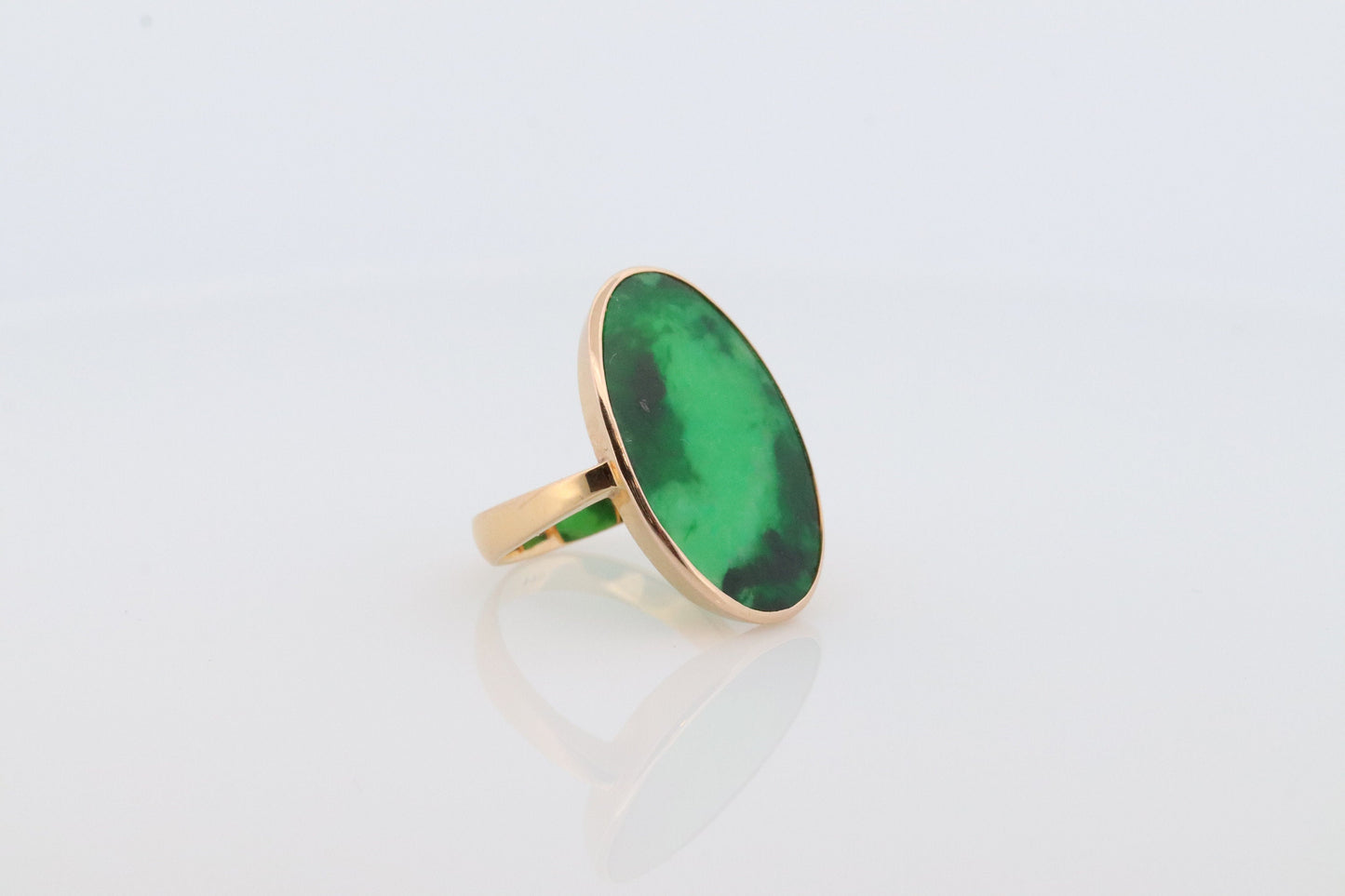 18k Green Jade Thin Glass ring. Jade Bezel set ring. Very rare Jade Flat Signet ring. st(295)