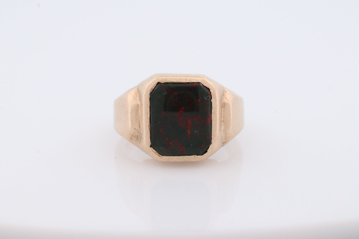 10k Bloodstone ring. Black and Red Blood stone Mens yellow gold signet ring. st(192)