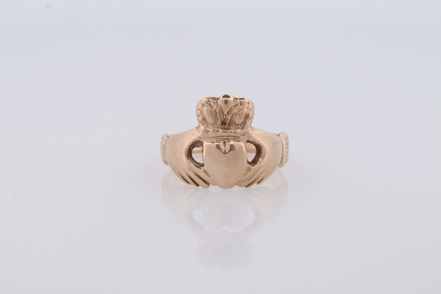 CLADDAGH Ring. 9k Vintage Irish Claddagh Heart Hands band. 9k Yellow Gold Love Loyalty Friendship Ring. st(92)