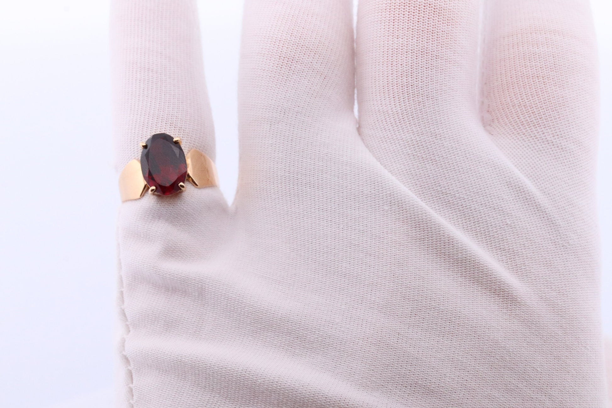 18k Oval Faceted Garnet ring. 18k Oval cut garnet solitaire ring. Large Rhodolite Garnet Solitaire.