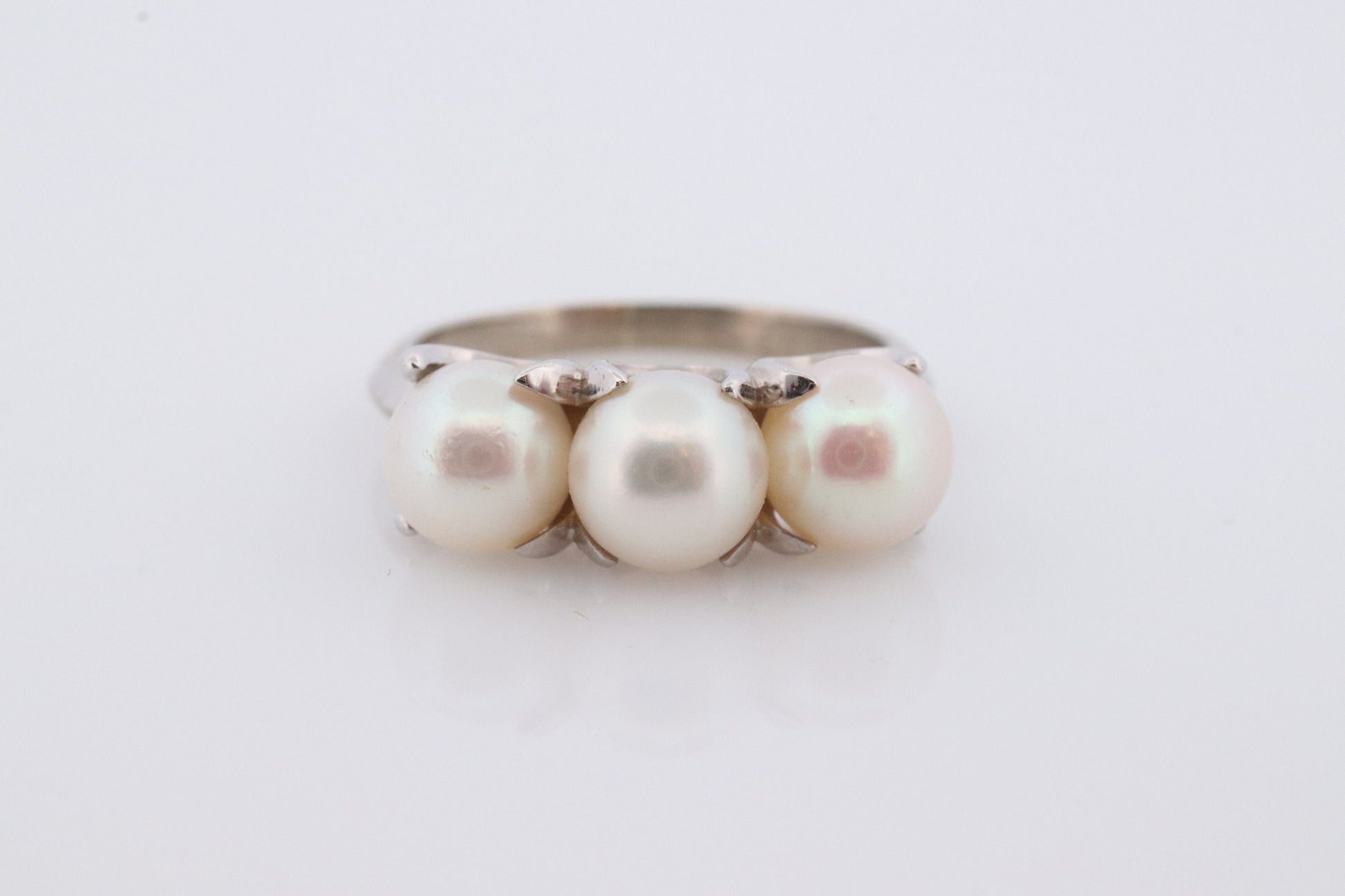 10k Pearl Cluster ring. Straight Pearl Three Cluster Band. Trio Triple Pearl ring.