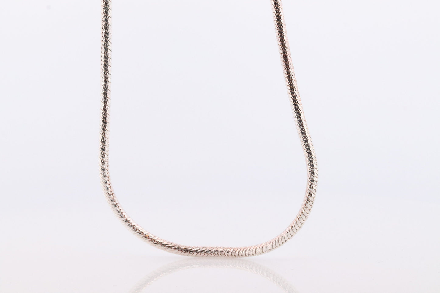 Sterling Silver Omega Snake Necklace. 925 Round Omega Snake Chain Heavy 45g 3mm width and 32in length