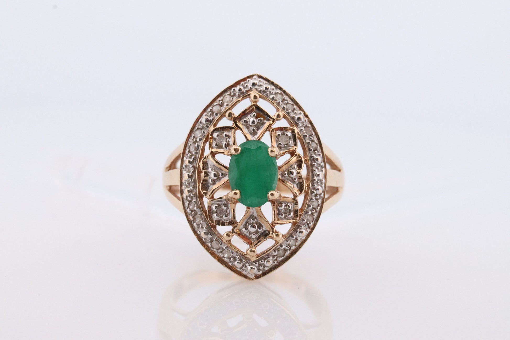 10k Filigree Emerald diamond ornate shield ring. 10k Art Deco diamond ring. Large Shield Filigree ring.