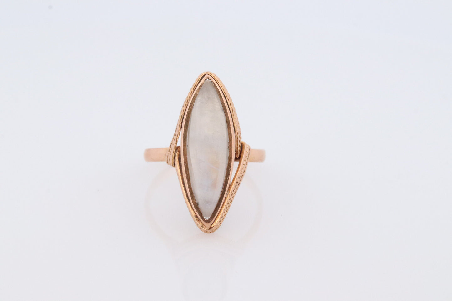 18k Large MOONSTONE ring. 18k Gold Marquise Navette Moonstone ring