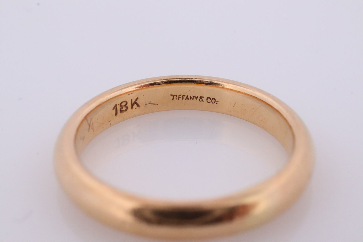 18k Tiffany and Co. band. 18k Tiffany Company wedding band. Comfort Fit Vintage Tiffany & Co band.